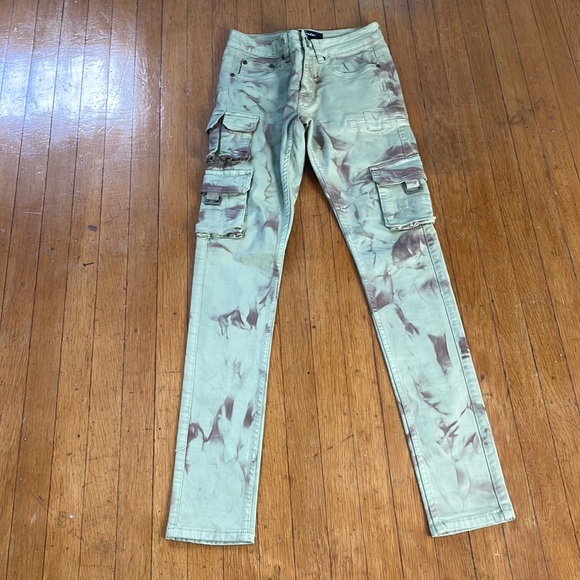 Skinny jeans